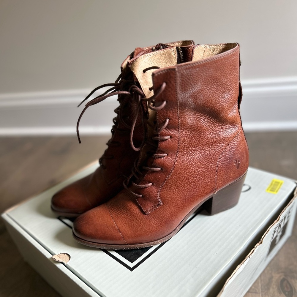 FRYE Courtney Lace Up Boots